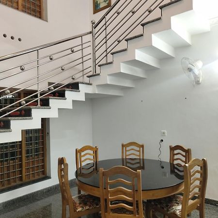 Joby Homestay Kadamakudy Kochi Eksteriør billede
